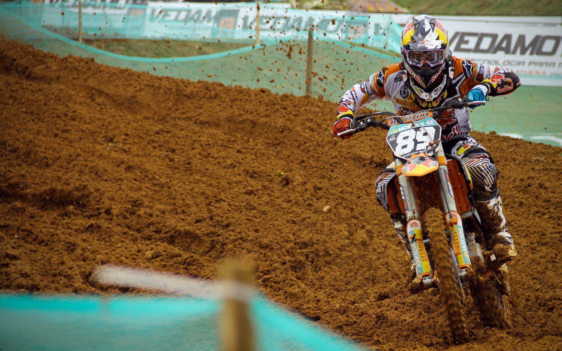 樊振东独力掀翻欧洲赛局！德国将士茫然无措，小城全境陷落乒乓狂热